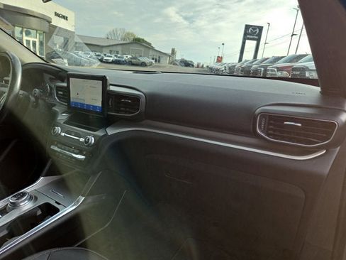 Used 2020 Ford Explorer XLT w/ Equipment Group 202A image 14