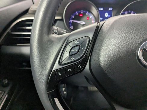 Certified 2022 Toyota C-HR Limited image 14