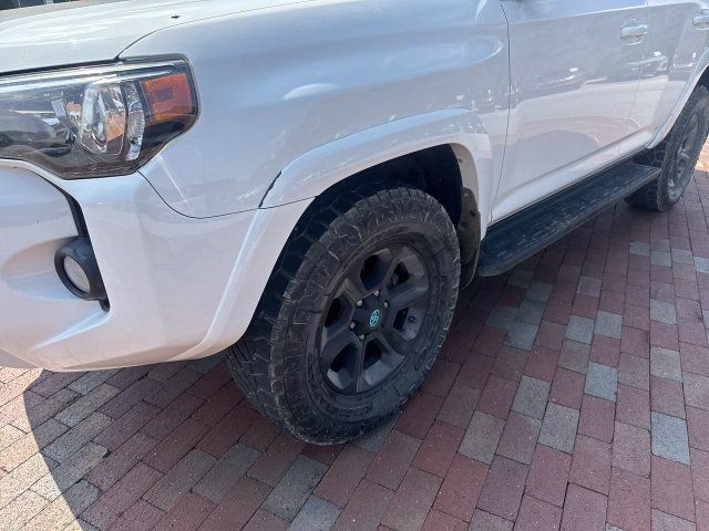 Used 2018 Toyota 4Runner SR5 Premium AWD/4WD image 23