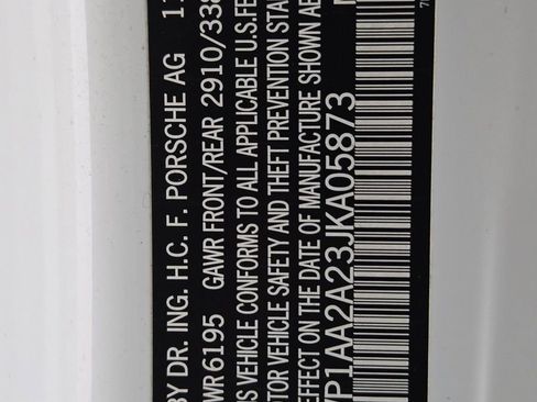 Used 2018 Porsche Cayenne Platinum Edition image 24