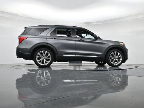 Used 2021 Ford Explorer Platinum w/ Equipment Group 601A AWD/4WD image 50