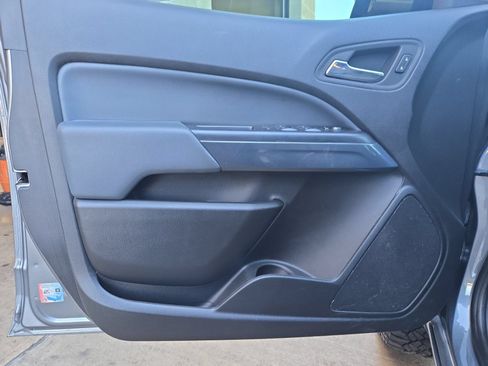 Used 2020 Chevrolet Colorado Z71 AWD/4WD image 19