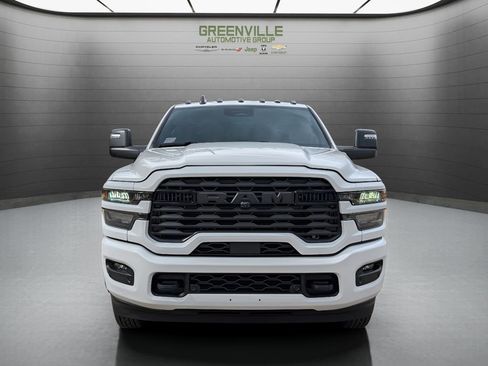 New 2026 RAM 3500 Big Horn AWD/4WD image 3