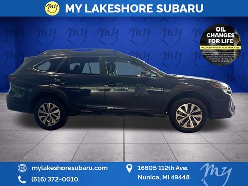 Certified 2025 Subaru Outback Premium AWD/4WD image 12