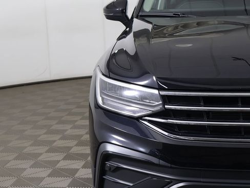 Certified 2024 Volkswagen Tiguan SE w/ Panoramic Sunroof Package AWD/4WD image 13