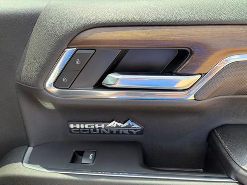 Used 2024 Chevrolet Silverado 1500 High Country w/ High Country Premium Package AWD/4WD image 51