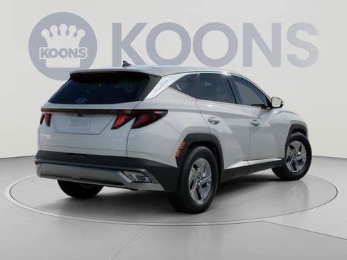 New 2026 Hyundai Tucson Blue SE FWD image 5
