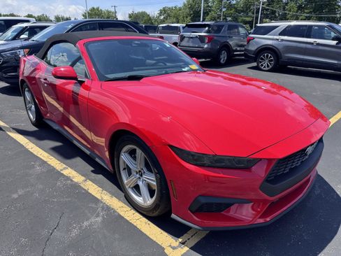 Used 2026 Ford Mustang Premium RWD image 3