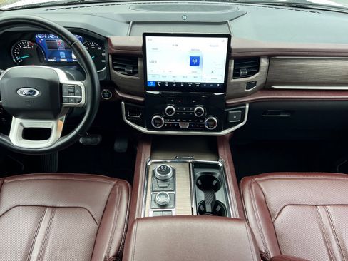 Certified 2024 Ford Expedition Limited image 14