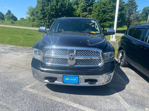 Used 2015 RAM 1500 Laramie w/ Convenience Group AWD/4WD image 2