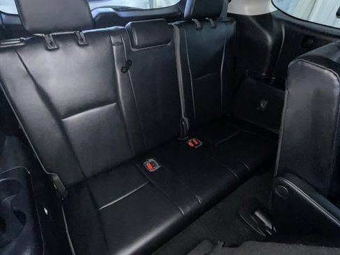 Used 2021 Toyota Highlander XLE image 13