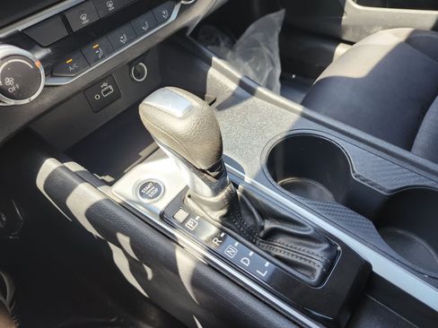 Used 2022 Nissan Altima 2.5 S FWD image 27