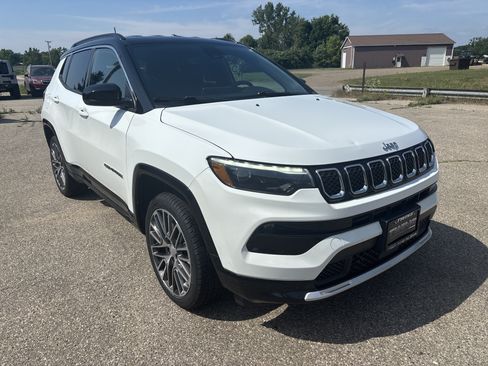 Used 2023 Jeep Compass Limited w/ Elite Group AWD/4WD image 1