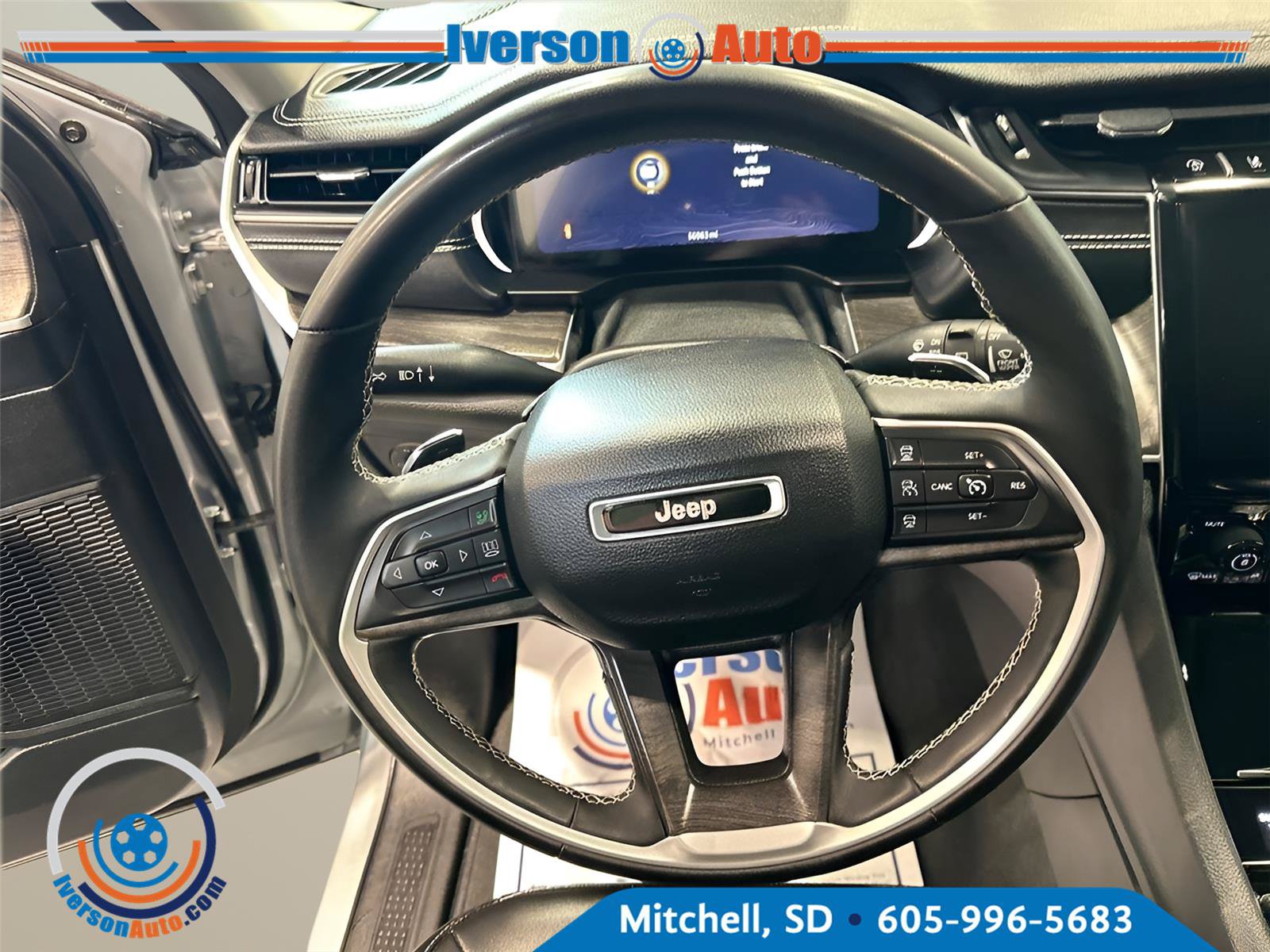 Used 2024 Jeep Grand Cherokee Limited AWD/4WD image 21