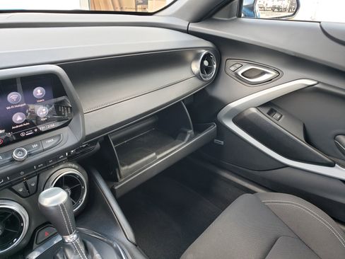 Used 2022 Chevrolet Camaro LT w/ RS Package image 27