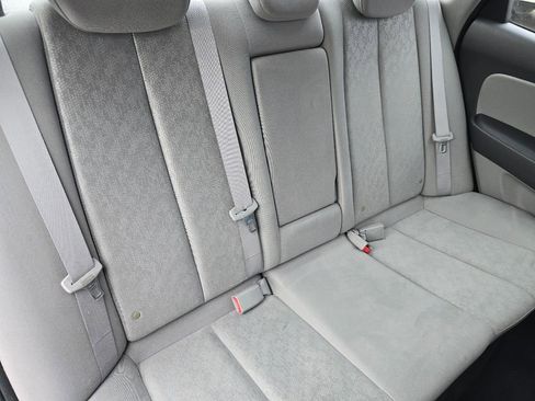 Used 2010 Hyundai Elantra GLS image 15