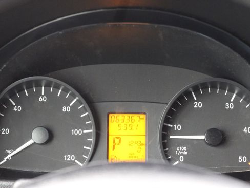 Used 2018 Mercedes-Benz Sprinter 2500 image 14