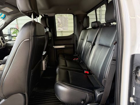 Used 2021 Ford F250 Lariat w/ Lariat Value Package AWD/4WD image 18