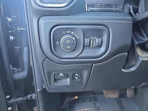 Certified 2023 RAM 1500 Limited image 22