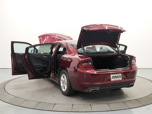 Used 2019 Dodge Charger SXT image 13