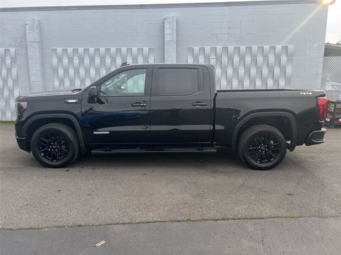 Used 2024 GMC Sierra 1500 Elevation w/ LPO, Elevation Black Package image 4
