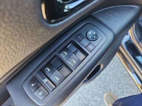 Used 2022 Dodge Durango R/T w/ Blacktop Package image 11