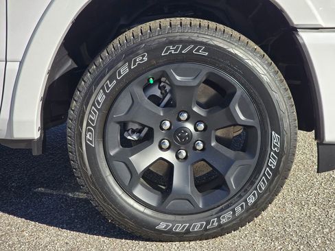 New 2026 RAM 1500 Big Horn AWD/4WD image 15