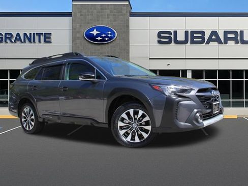 Certified 2025 Subaru Outback Limited XT AWD/4WD image 4