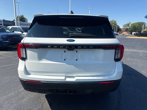 Used 2026 Ford Explorer Active RWD image 8