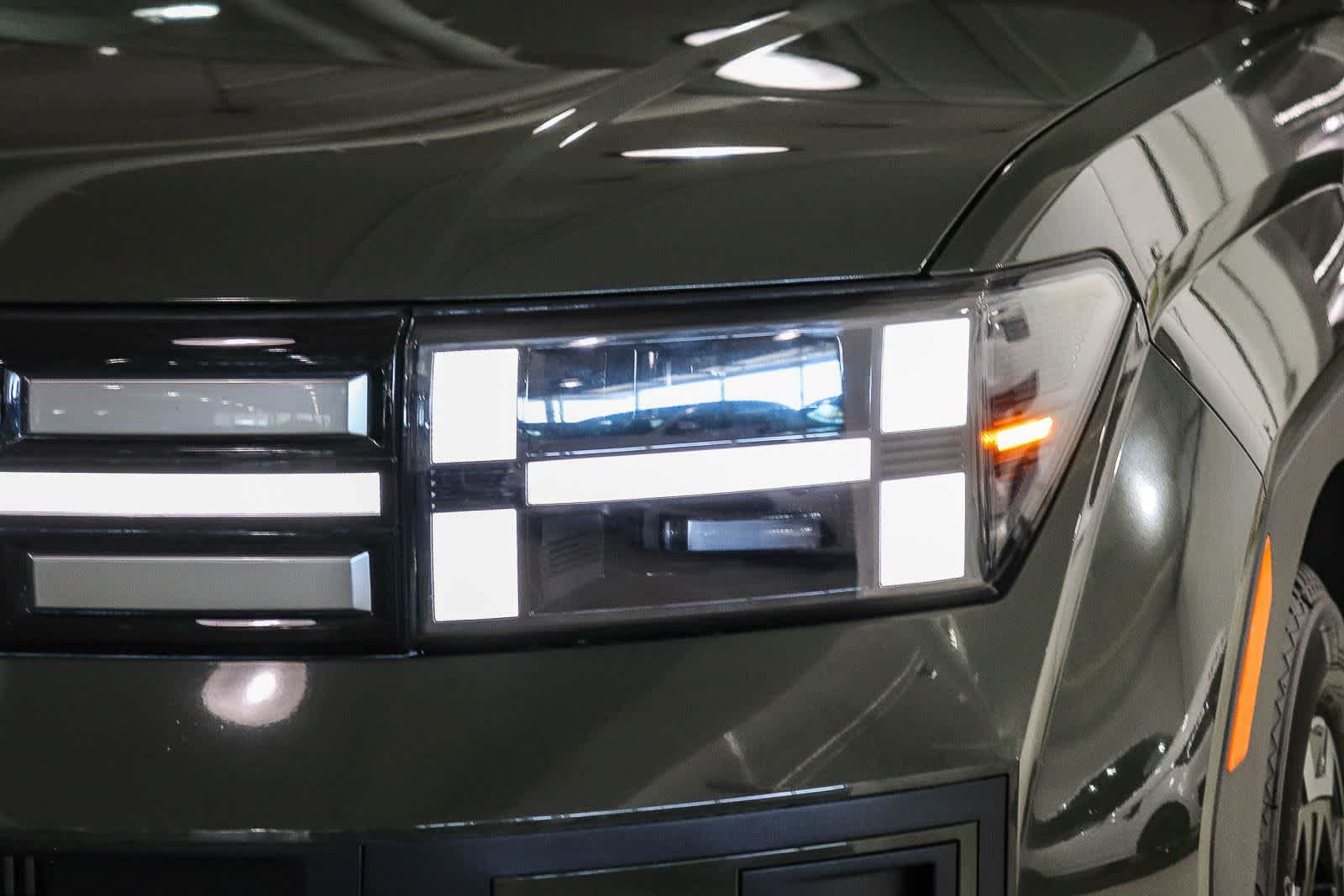 Used 2024 Hyundai Santa Fe SEL FWD image 7