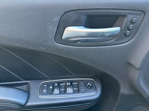 Used 2019 Dodge Charger SXT w/ Plus Group RWD image 11