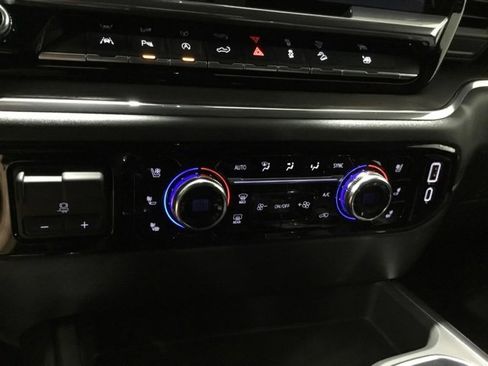 New 2025 GMC Sierra 1500 SLT w/ SLT Premium Package image 41