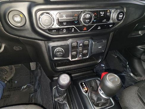 Used 2023 Jeep Wrangler Unlimited Sport w/ Sun And Sound Package AWD/4WD image 21