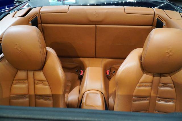 Used 2012 Ferrari California RWD image 34
