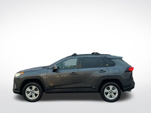 Used 2020 Toyota RAV4 XLE image 2