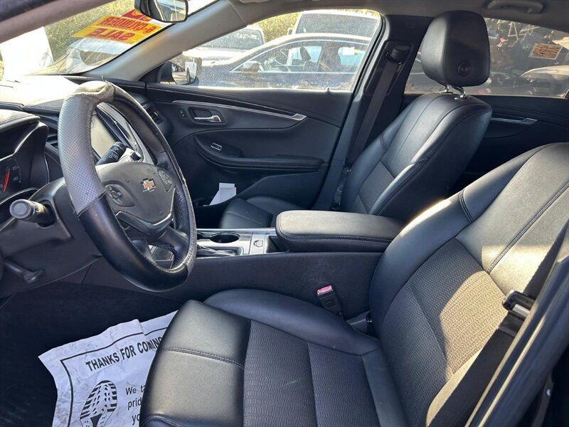 Used 2018 Chevrolet Impala LT FWD image 24
