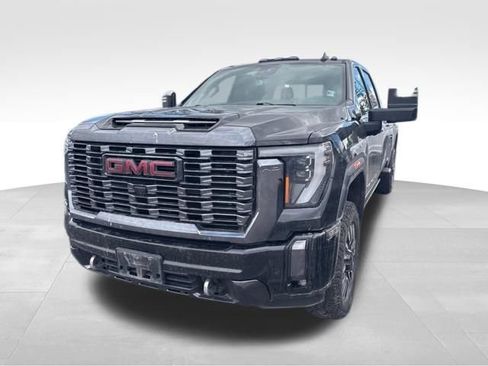 Used 2024 GMC Sierra 3500 Denali Ultimate image 2