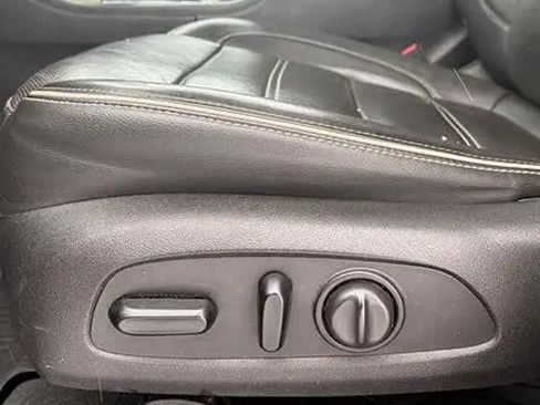 Used 2018 GMC Acadia Denali w/ Technology Package image 16