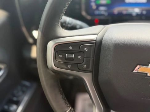 Used 2024 Chevrolet Silverado 1500 LT AWD/4WD image 16