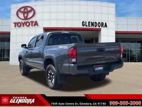 Certified 2019 Toyota Tacoma TRD Off-Road w/ Technology Package RWD image 8