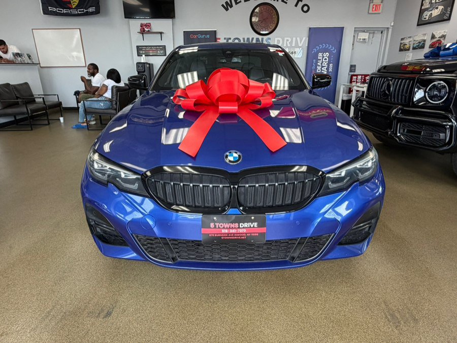 Used 2022 BMW 330i Sedan w/ M Sport Package RWD image 5