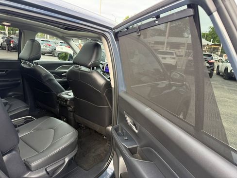 Used 2025 Toyota Grand Highlander AWD image 21