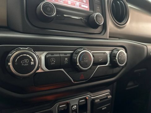 Used 2020 Jeep Wrangler Unlimited Sport S AWD/4WD image 19