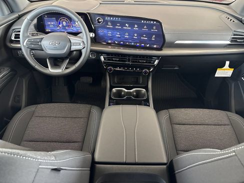 New 2026 Chevrolet Traverse LT w/ Midnight/Sport Edition FWD image 24