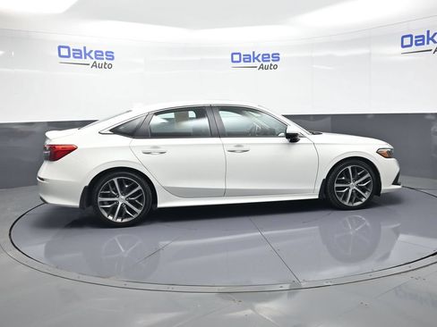 Used 2024 Honda Civic Touring image 8