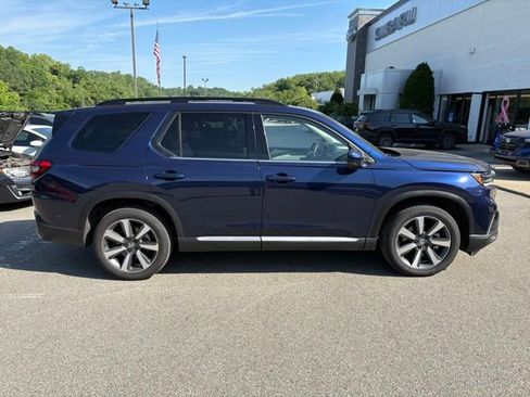 Used 2025 Honda Pilot Elite image 6