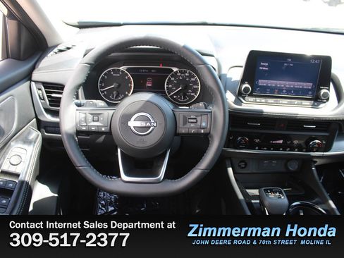 Used 2024 Nissan Rogue SV w/ SV Premium Package AWD/4WD image 12