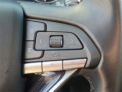 Certified 2025 Cadillac XT6 Premium Luxury image 23