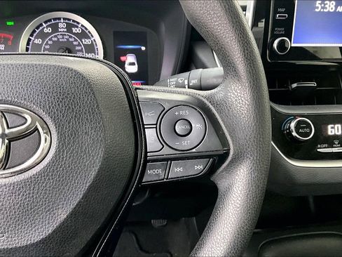 Used 2020 Toyota Corolla LE w/ LE Premium Package image 28