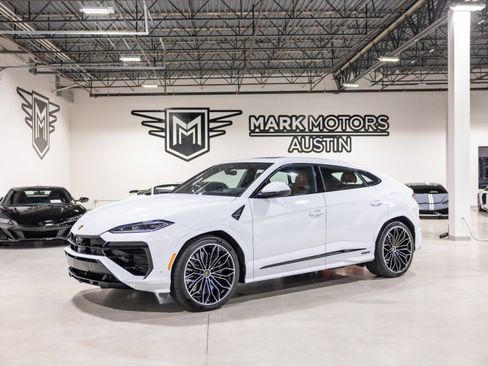 Used 2025 Lamborghini Urus SE image 1